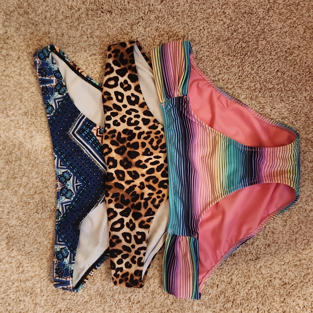 Swimsuit bottoms